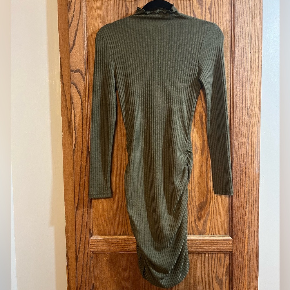 Olive Green Layer Dress /Fitted